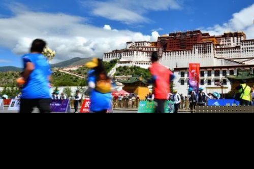 拉萨半程马拉松现场图详细情况 拉萨半程马拉松冠军出炉！