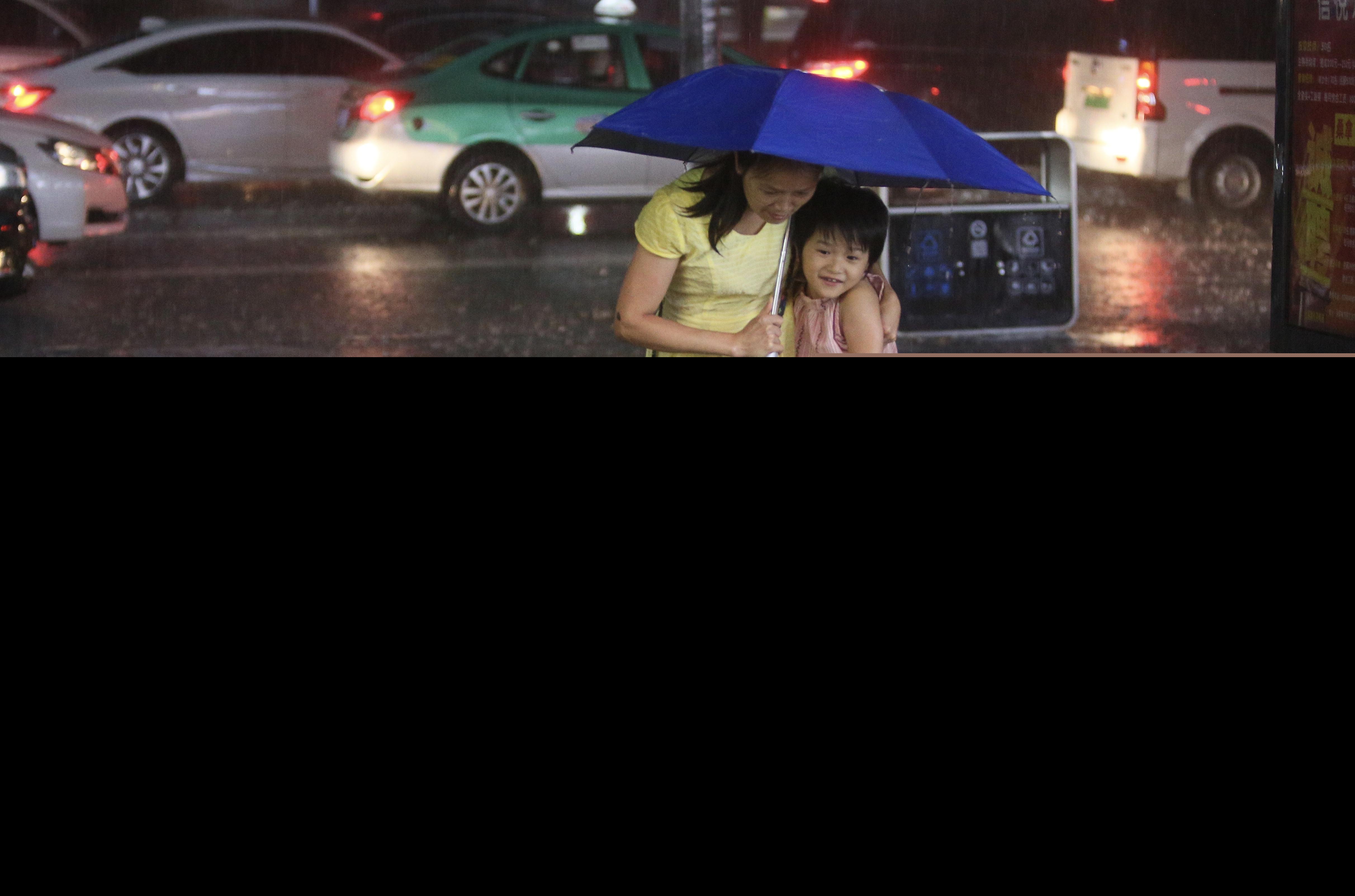 11号台风白鹿路径对广东有什么影响？暴雨大风今夜横扫广东 