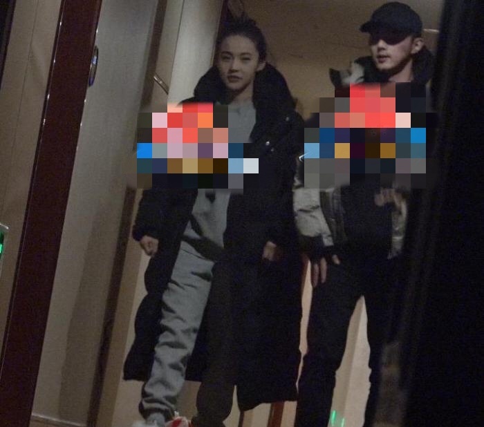 张佳宁方否认怀孕！张佳宁叶祖新结婚多久了两人为什么去私立医院