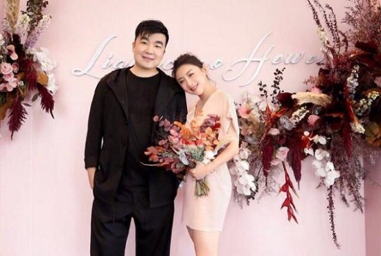 何雯娜宣布订婚疑似怀孕 好友留言道出真相