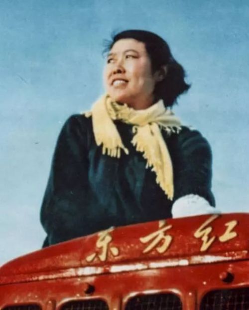 一元人民币上的高颜值美女是谁？梁军个人资料为什么能上一元人民币
