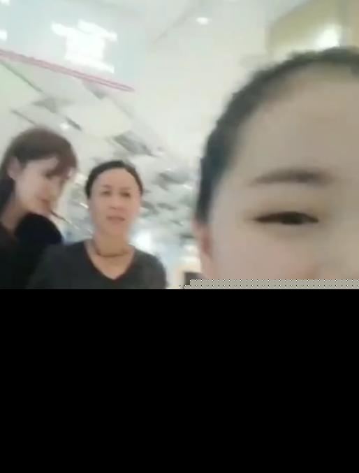 那英遭网红偷拍怎么回事？那英遭网红偷拍为什么飞踹一脚事件始末