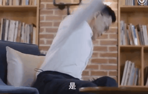 李国庆为摔杯道歉：吓到了女主持人 还把夫妻创业污名化