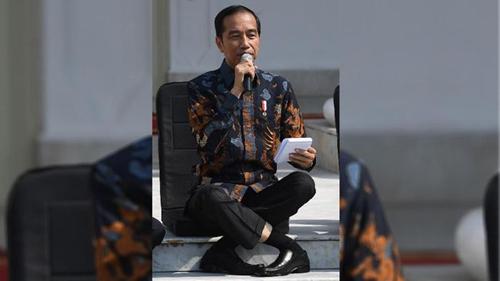 印尼总统高难度盘腿坐姿走红！印尼总统高难度盘腿坐姿什么样的图片