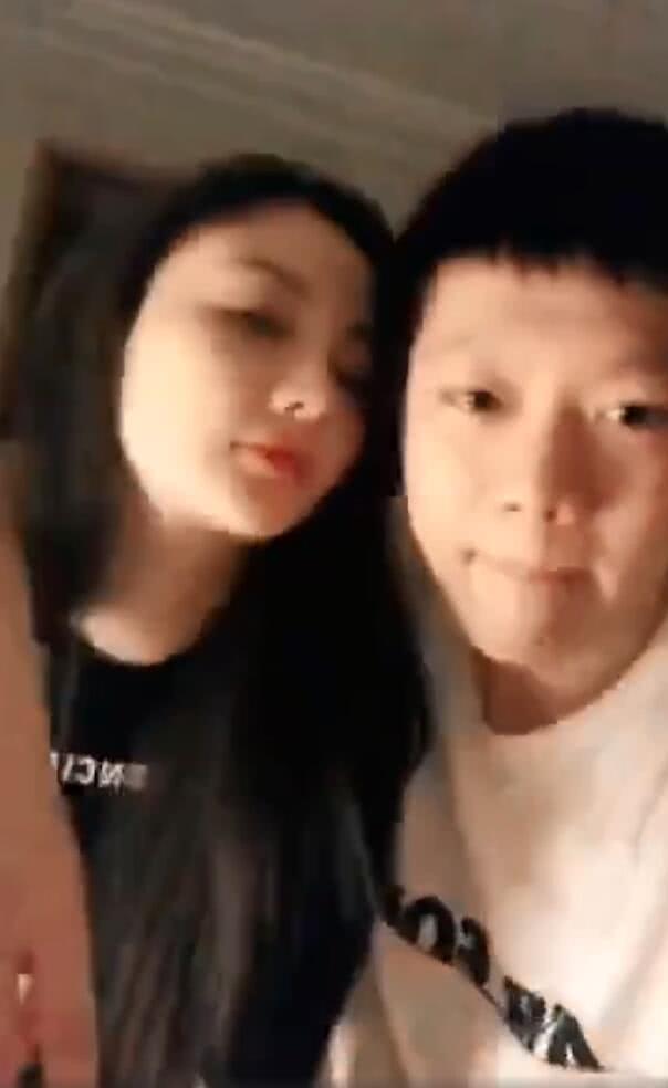李小璐pgone领证结婚了吗？李小璐和pgone同款视频曝光引热议