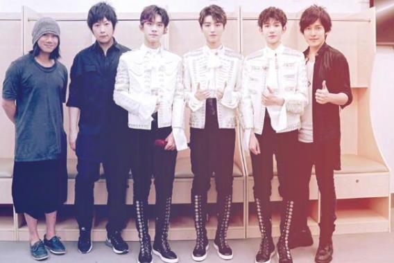 王源阿信互评歌词是怎么回事？王源阿信为什么互评歌词两人关系好吗（2）