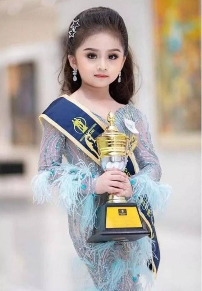 6岁小萝莉获泰国女童选美冠军 打扮却引热议