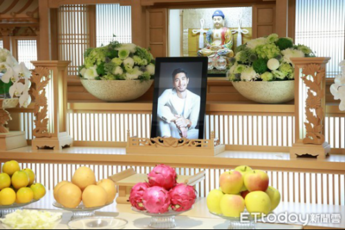 高以翔遗照曝光用了哪张照片 高以翔灵堂布置现场图曝光什么样的