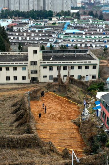 韩监狱40多具遗骸怎么回事 现场画面曝光身份是谁确认了吗