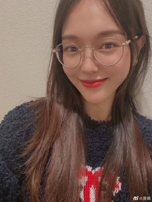 唐嫣圣诞节自拍怎么回事？唐嫣圣诞节自拍什么样的状态好吗