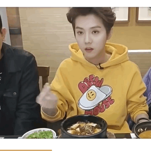 鹿晗缺席跨年活动是怎么回事？鹿晗缺席跨年活动的原因是什么