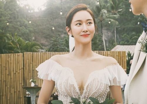 全慧彬巴厘岛婚礼照公开 全慧彬个人资料老公是谁