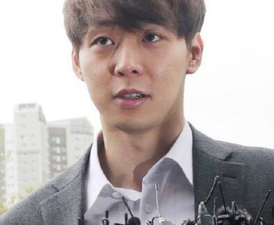 朴有天将重新开始活动是真的吗 朴有天和黄荷娜发生了什么现状曝光