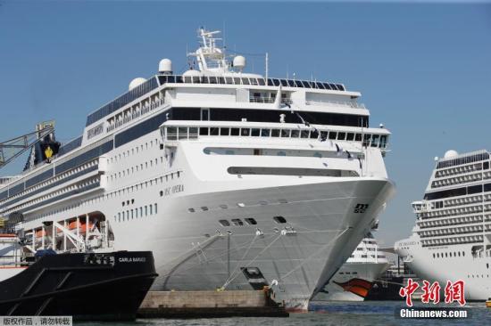 “歌剧”号邮轮抵达希腊科孚岛 邮轮乘客全员接受隔离