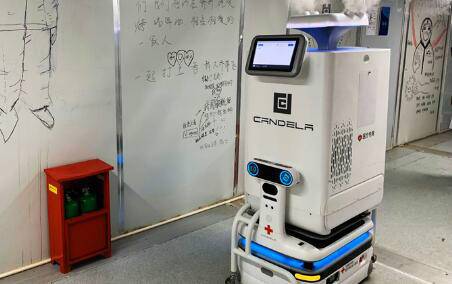 雷神山机器人上岗 可全自动完成病区消毒等工作