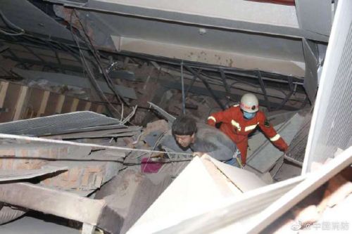 滚动 | 泉州鲤城欣佳酒店楼体坍塌事故已救出43人