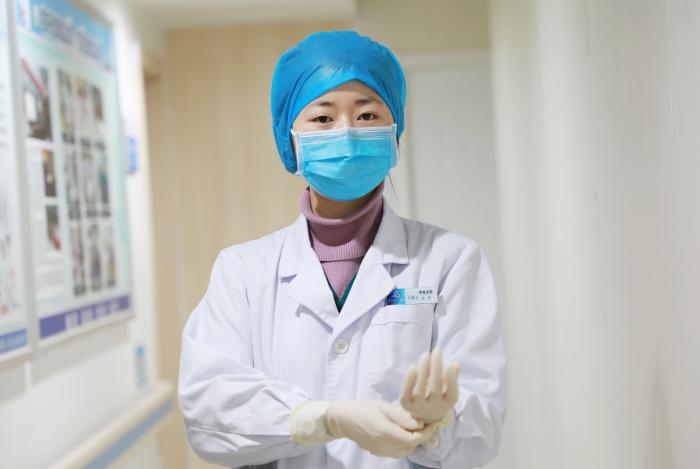 四部门联合发布“一线医务人员抗疫巾帼英雄谱”