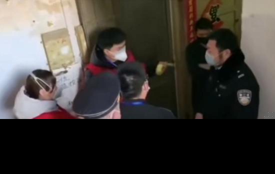 民警前往郭某鹏家了解情况。