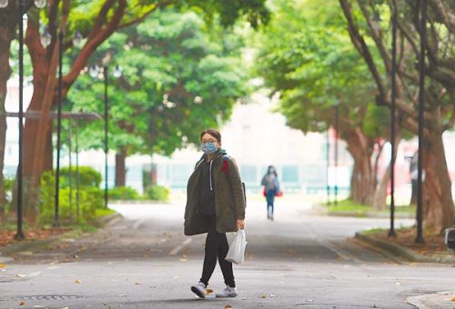 台湾师范大学2名学生感染新冠肺炎 成岛内各大学首例