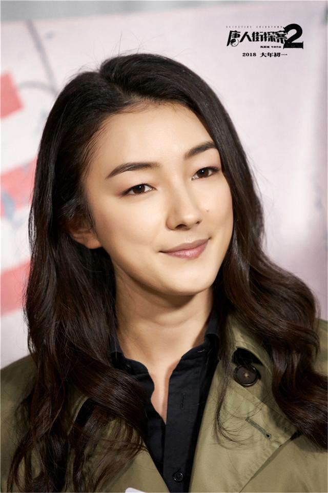 唐人街探案2女主陈英谁演的刘承羽厉害了只有她敢踹马云