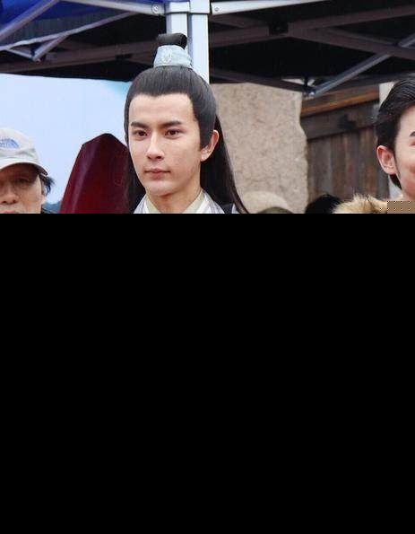据悉,新版新白娘子传奇许仙的扮演者是于朦胧.